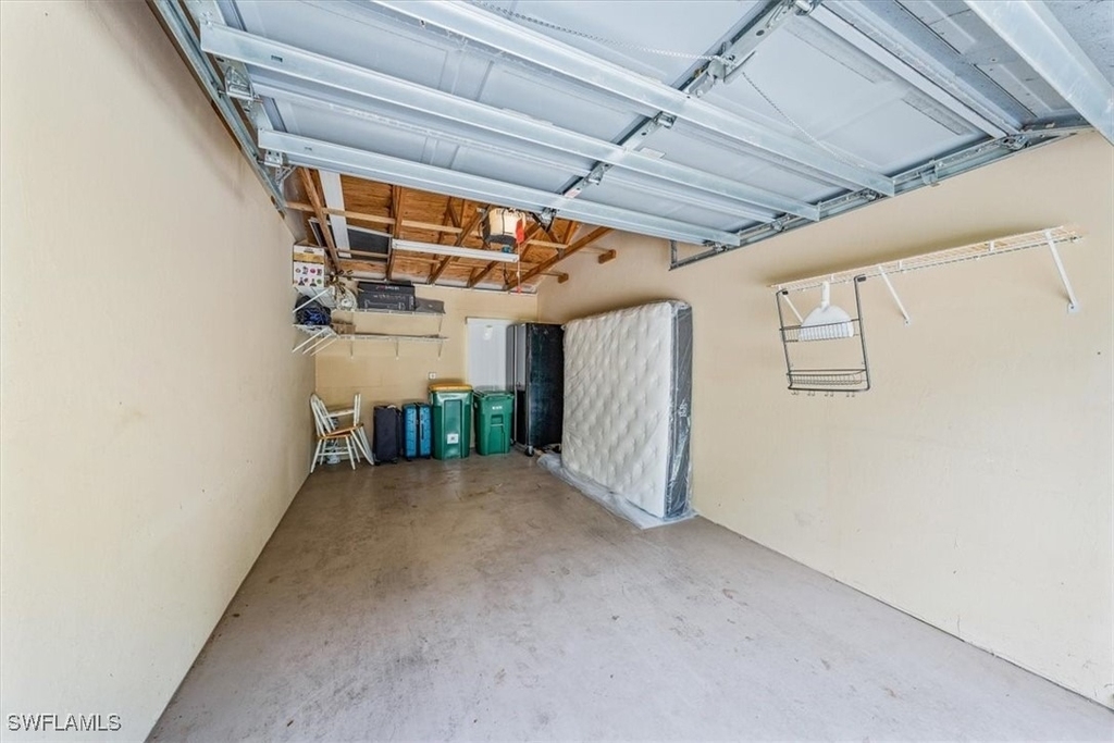 6914 Satinleaf Road N - Photo 25