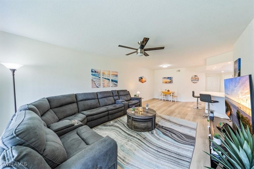 6914 Satinleaf Road N - Photo 2
