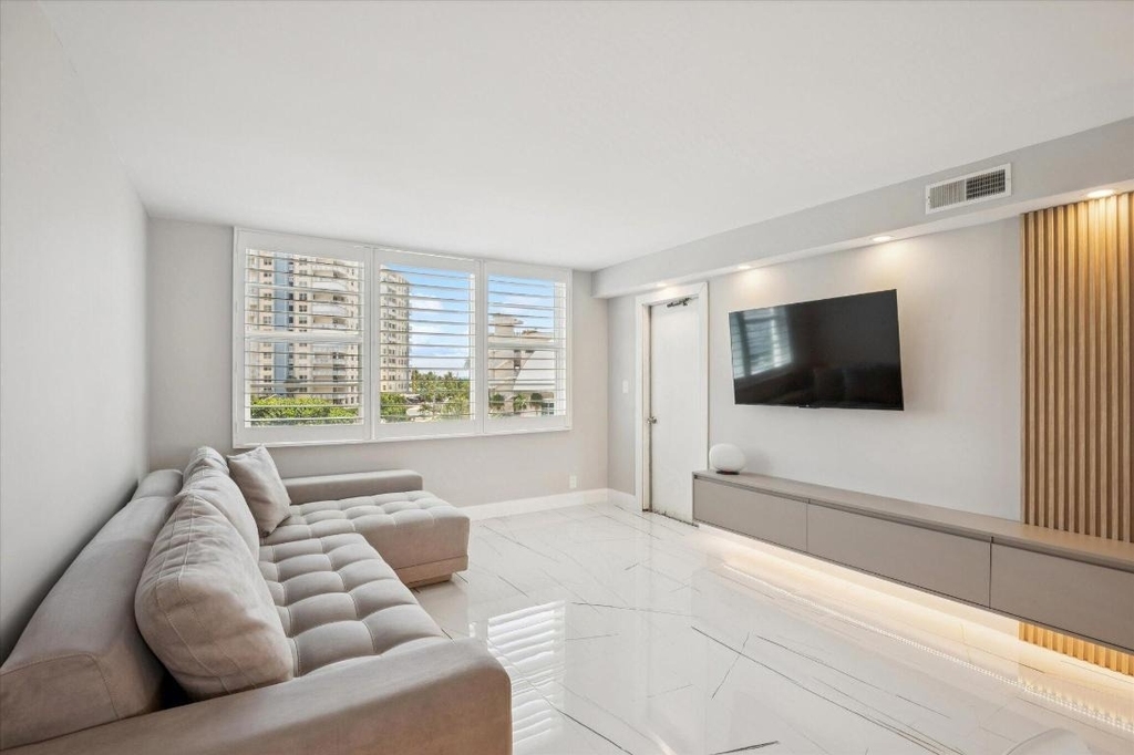 201 N Ocean Boulevard - Photo 5