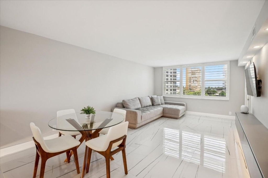 201 N Ocean Boulevard - Photo 4