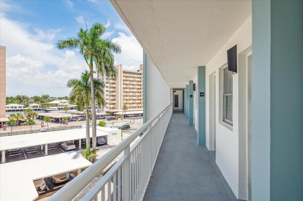 201 N Ocean Boulevard - Photo 0
