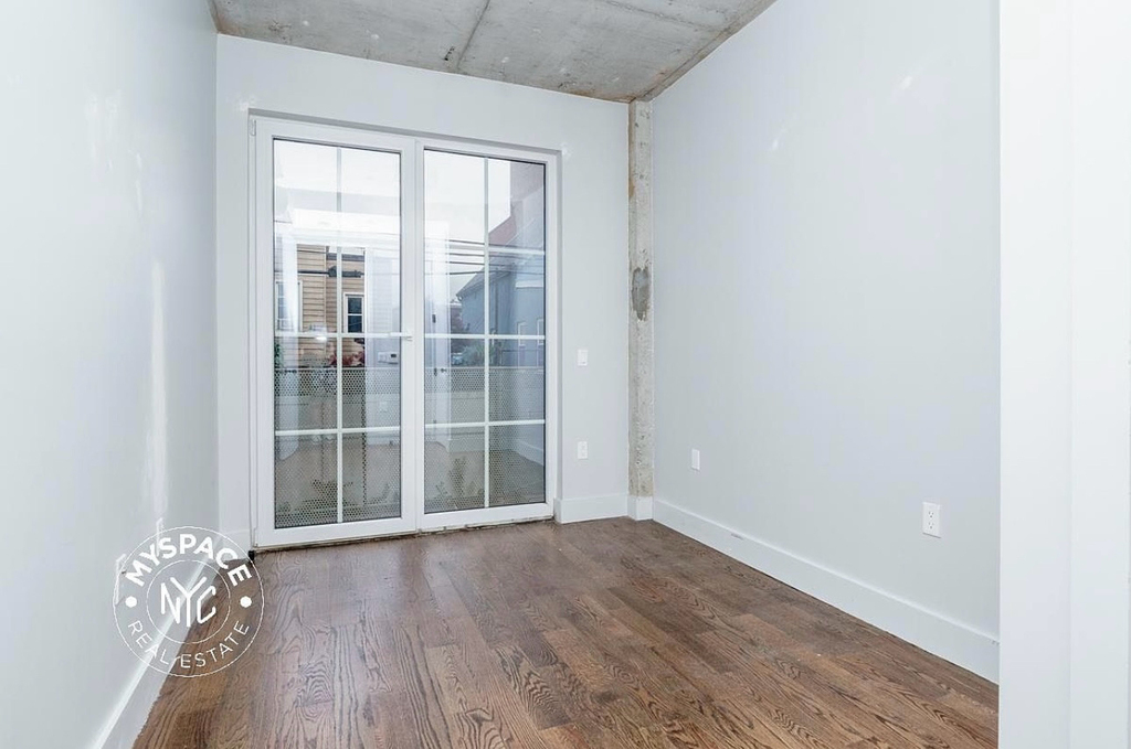 31-19 37th Street - Photo 3