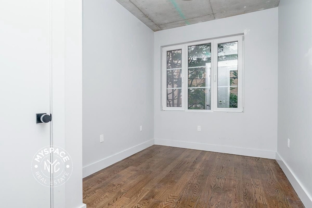 31-19 37th Street - Photo 2