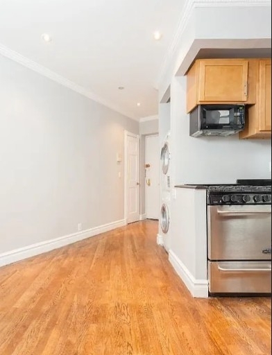 410 East 13th Street - Photo 2