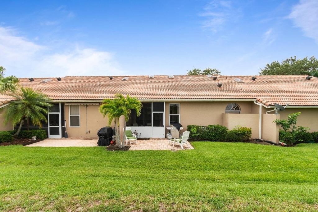 1302 Mahogany Place - Photo 17