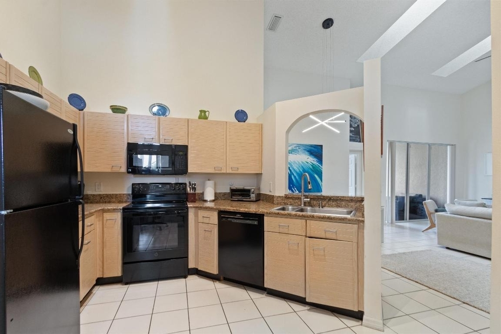 1302 Mahogany Place - Photo 8