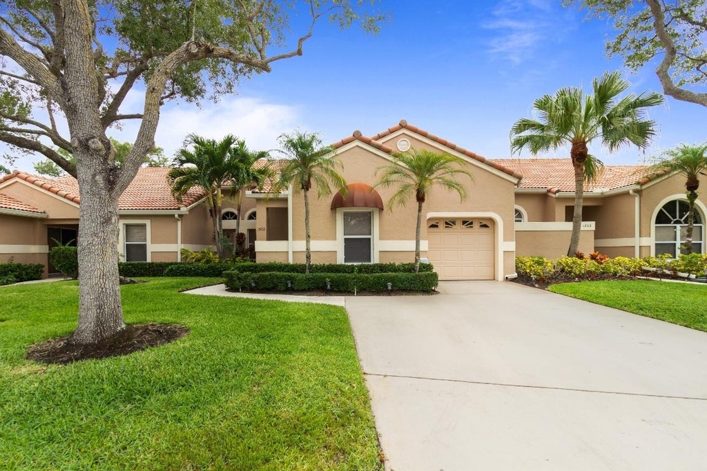 1302 Mahogany Place - Photo 2