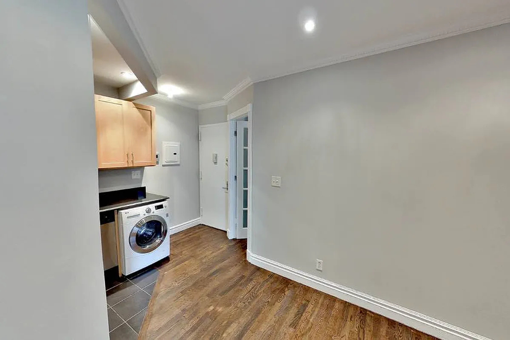 416 East 13th Street - Photo 3