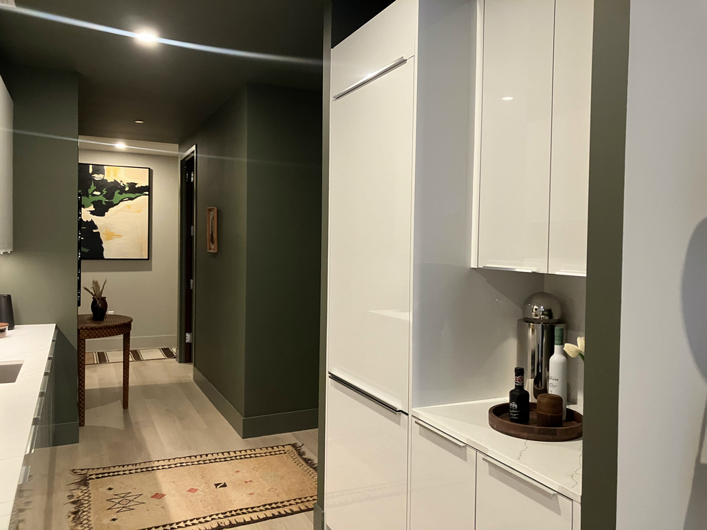 Luxury and personal space in FiDi! - Photo 3