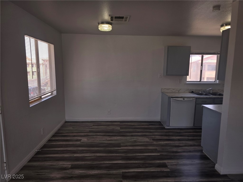 1724 Breckenwood Court - Photo 4