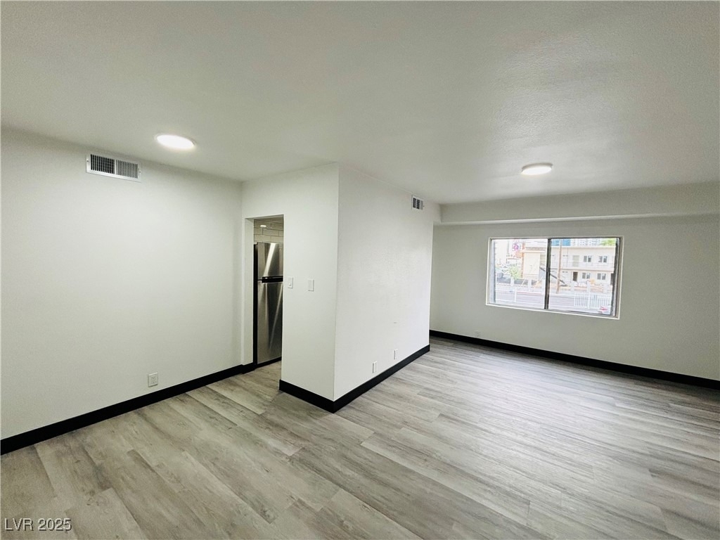 1922 Fairfield Avenue - Photo 2