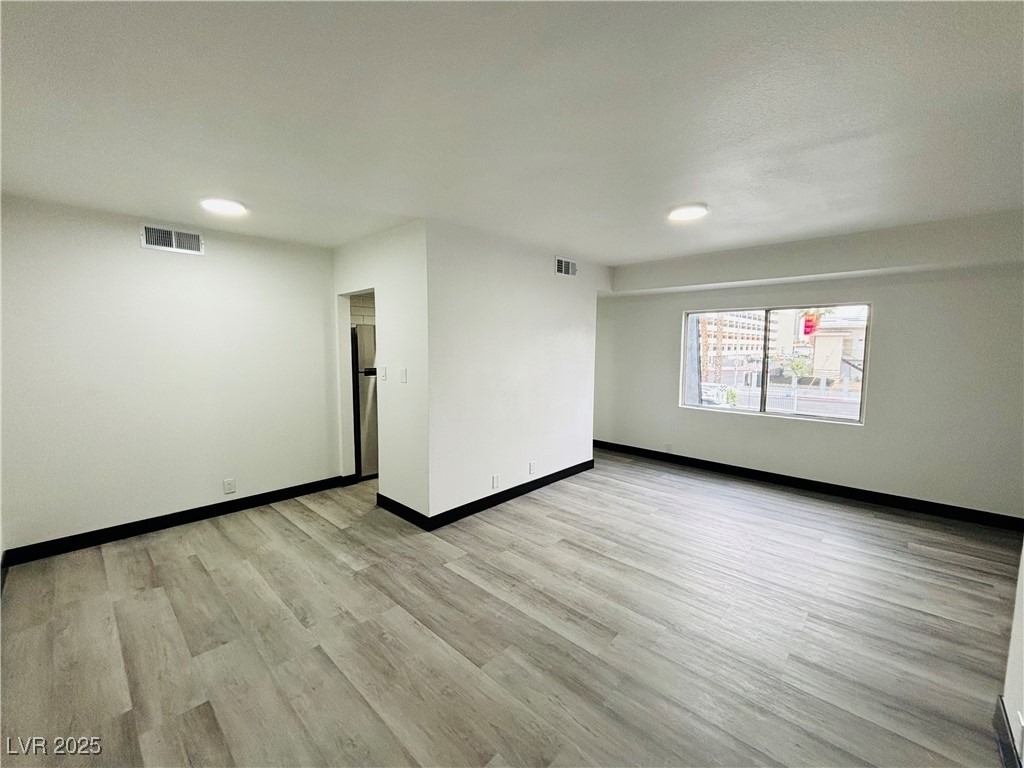 1922 Fairfield Avenue - Photo 5