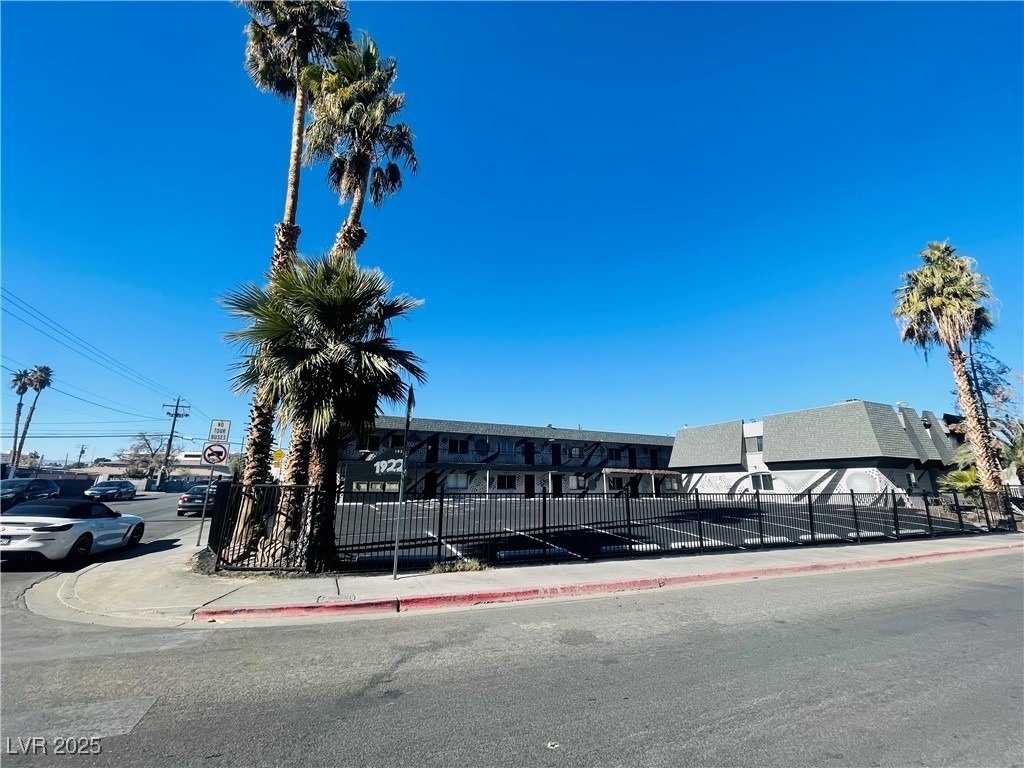 1922 Fairfield Avenue - Photo 18