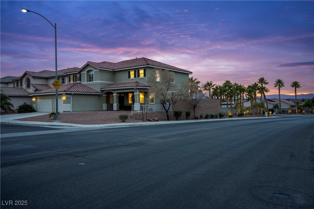 359 Hoskins Court - Photo 0