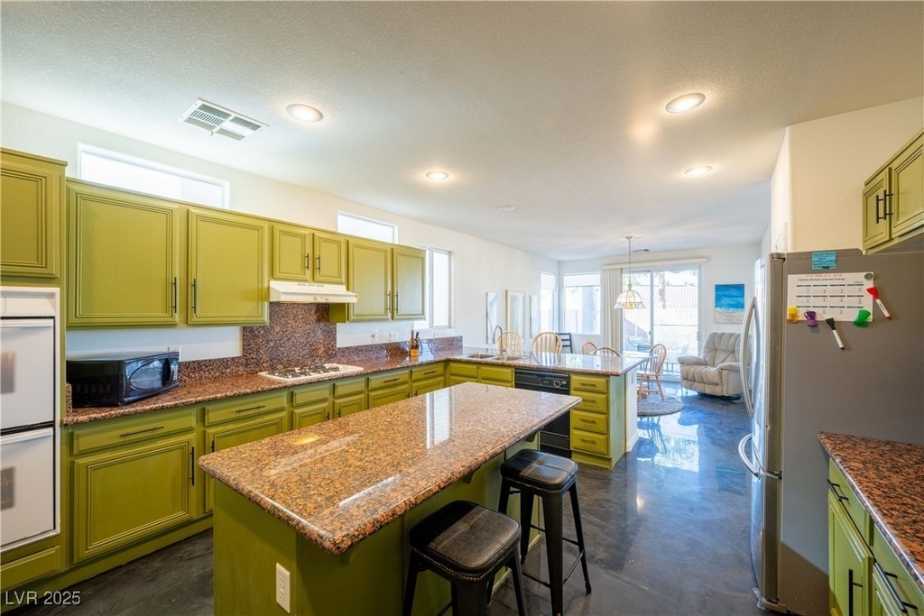359 Hoskins Court - Photo 9