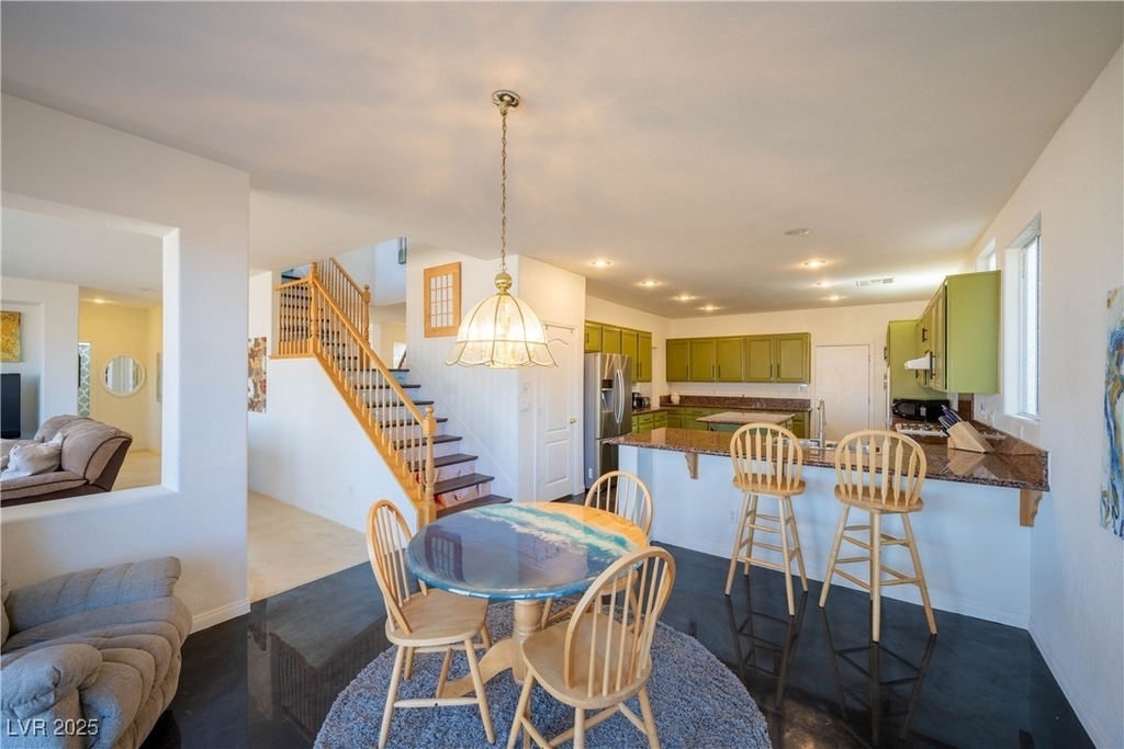 359 Hoskins Court - Photo 15