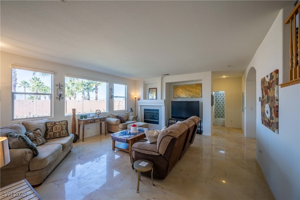 359 Hoskins Court - Photo 17