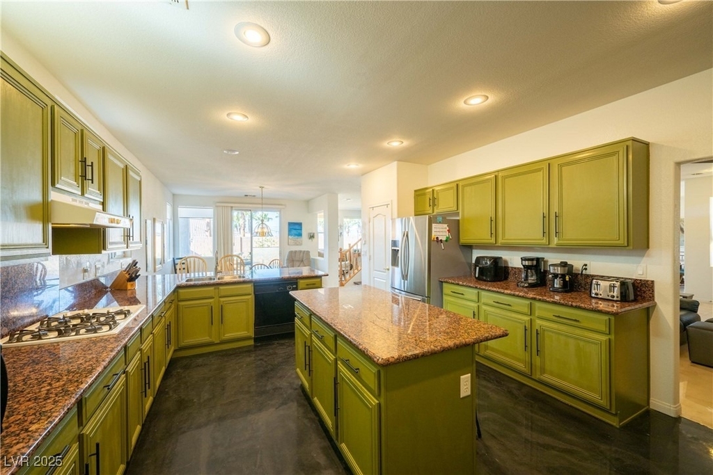 359 Hoskins Court - Photo 10