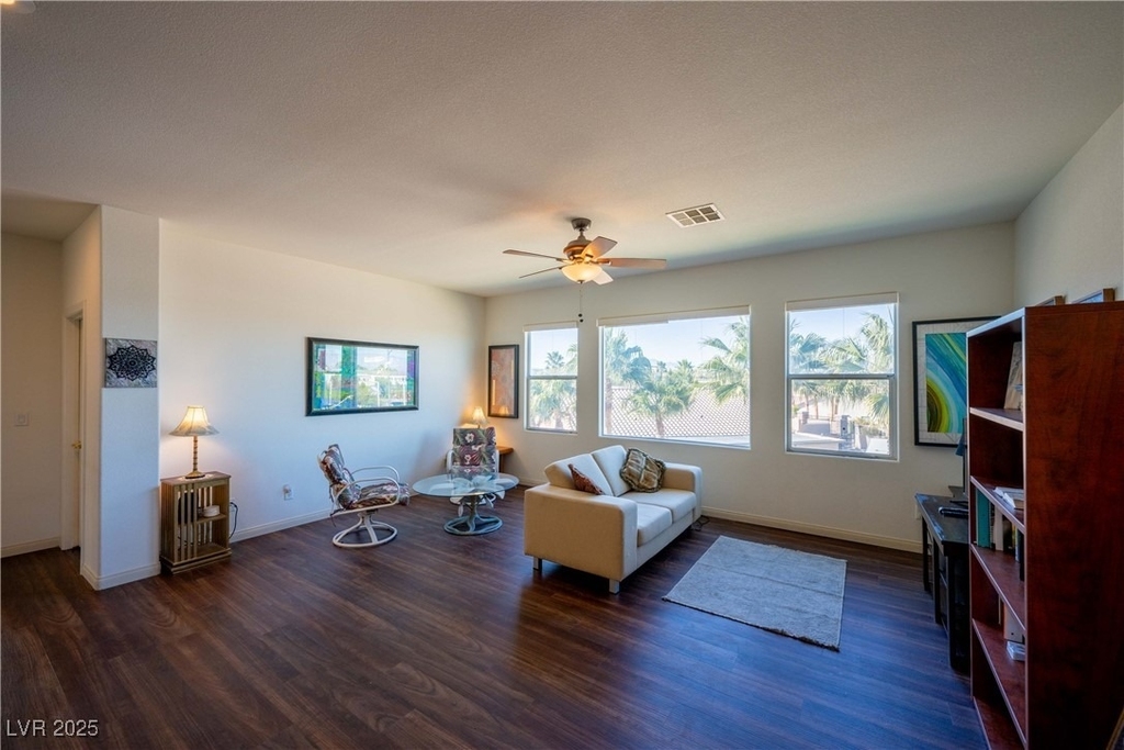 359 Hoskins Court - Photo 35
