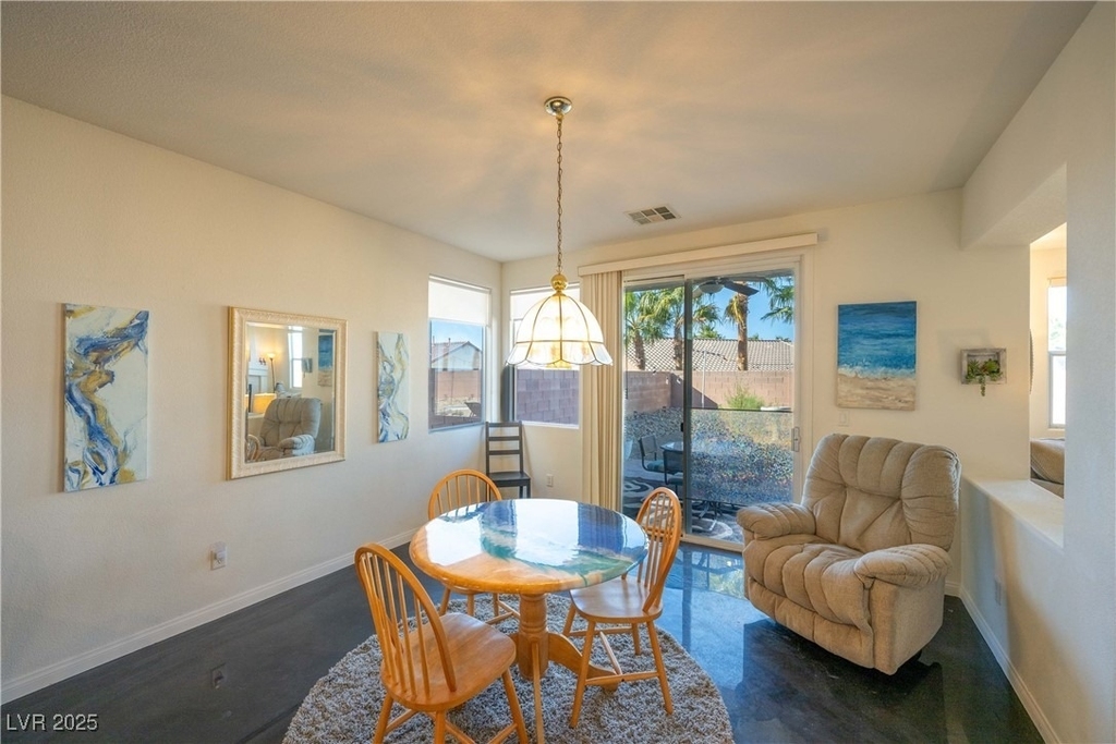 359 Hoskins Court - Photo 13