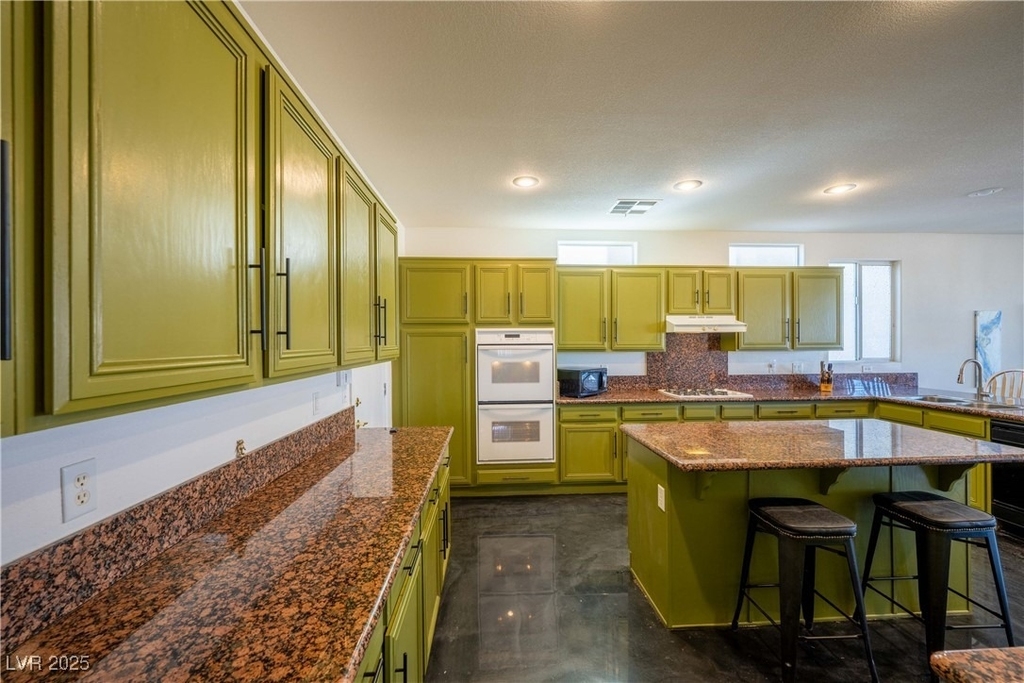 359 Hoskins Court - Photo 8