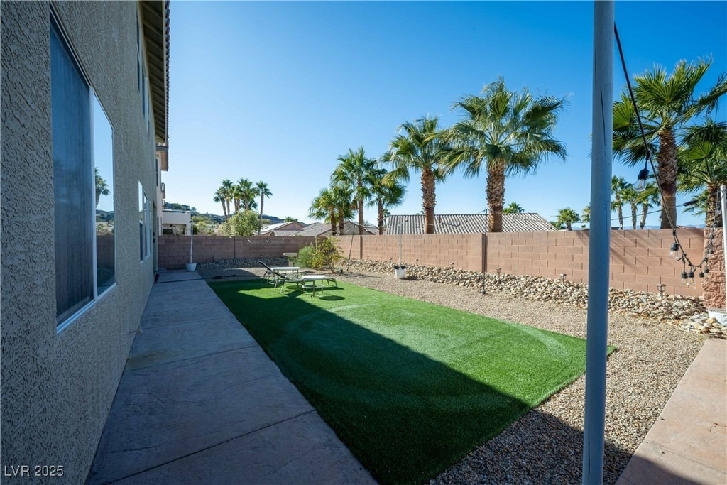 359 Hoskins Court - Photo 65