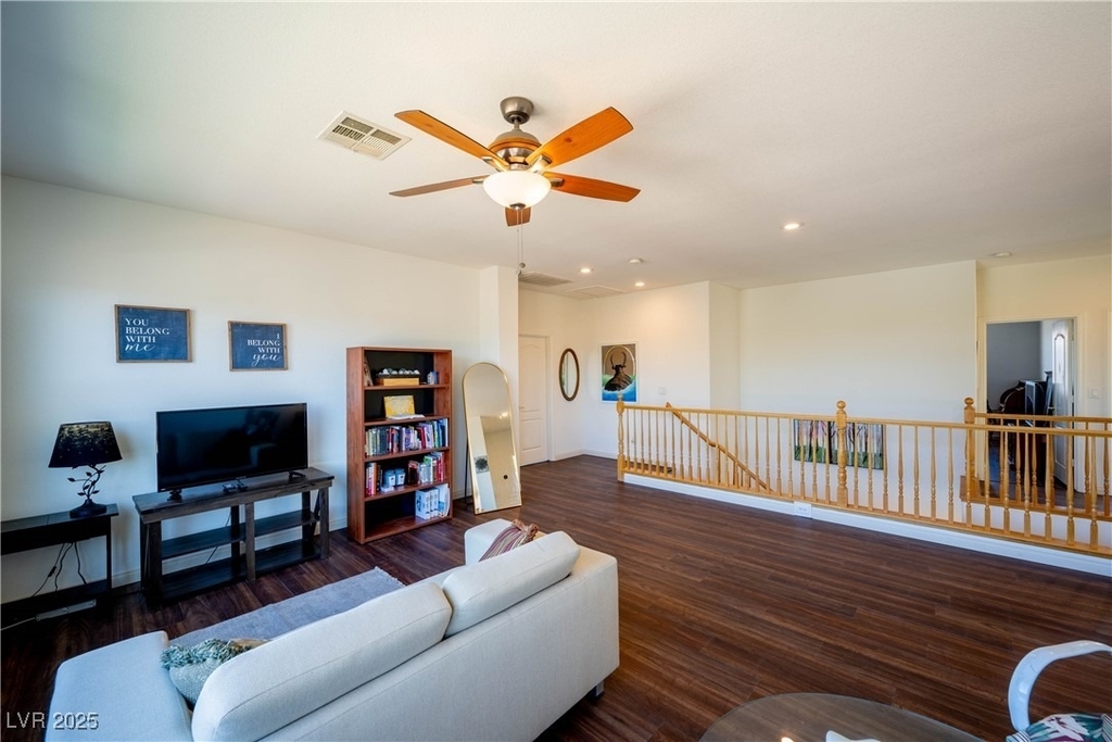 359 Hoskins Court - Photo 37