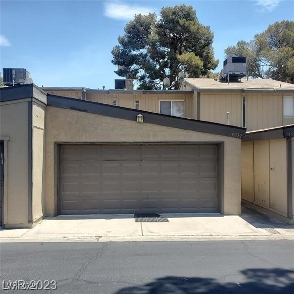 4032 Village Square - Photo 6