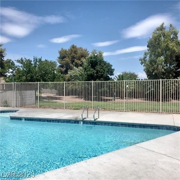 4032 Village Square - Photo 9