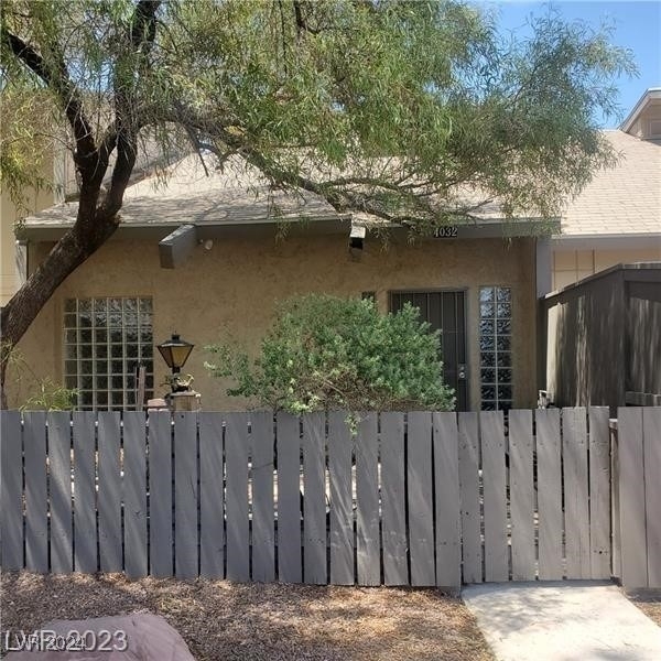 4032 Village Square - Photo 3