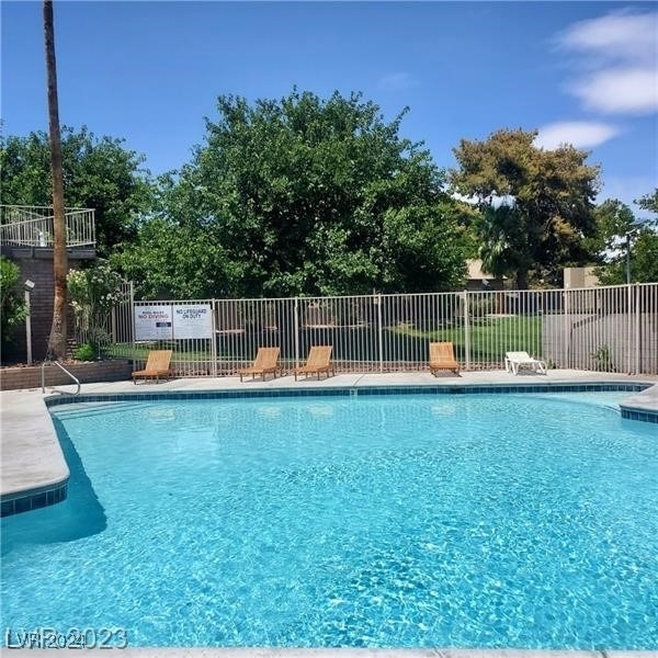 4032 Village Square - Photo 10