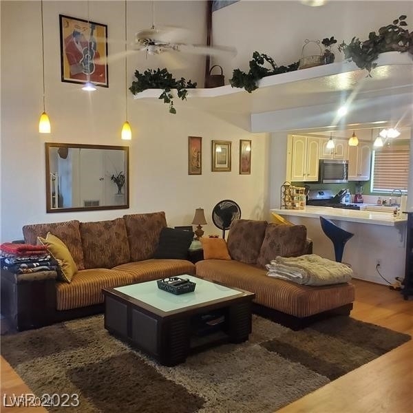 4032 Village Square - Photo 16