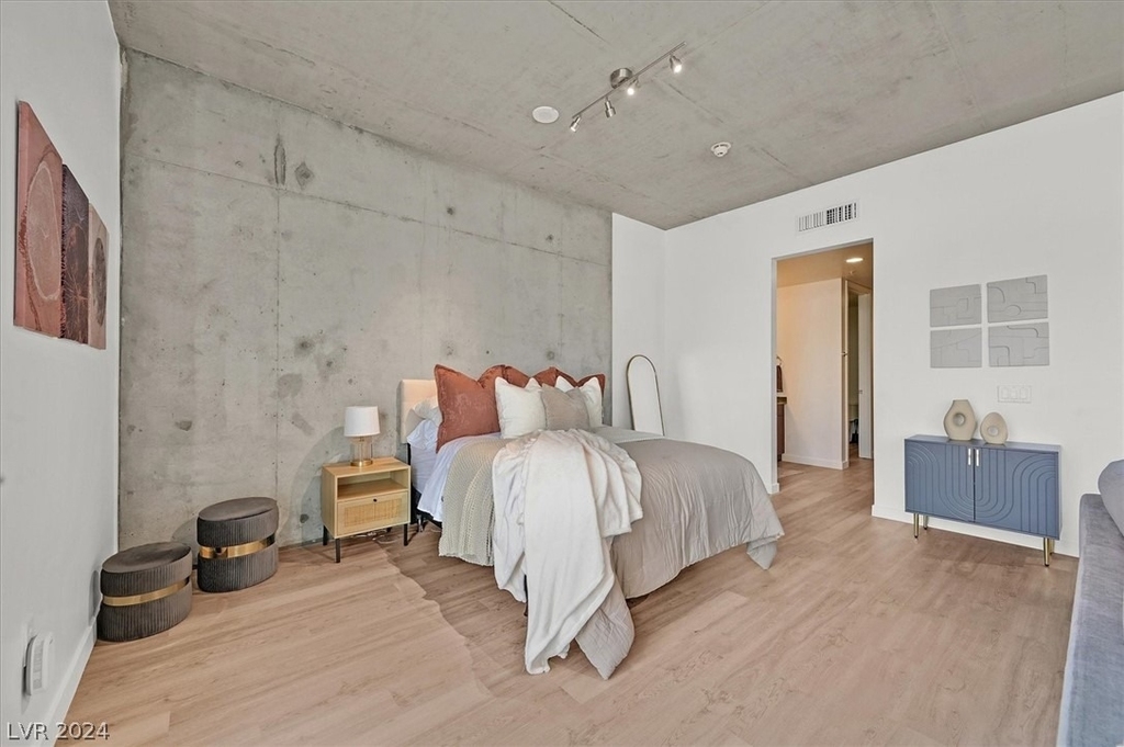 353 E Bonneville Avenue - Photo 13
