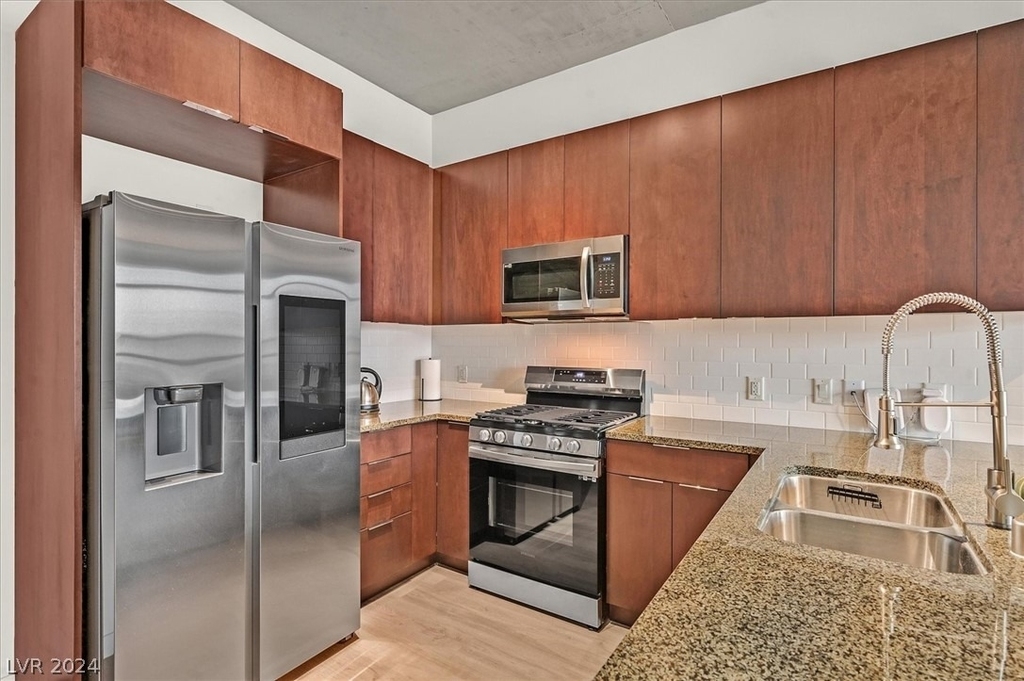 353 E Bonneville Avenue - Photo 4