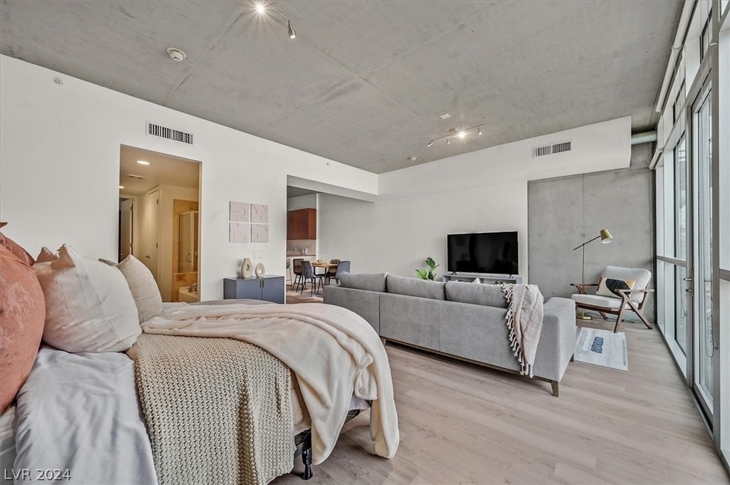 353 E Bonneville Avenue - Photo 15