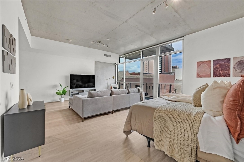 353 E Bonneville Avenue - Photo 14