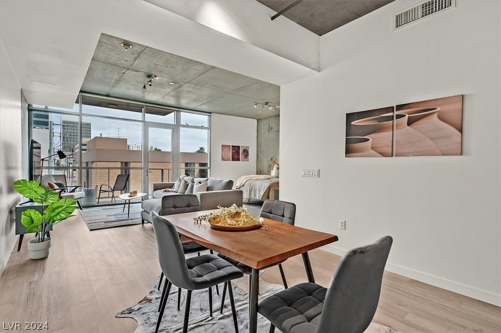 353 E Bonneville Avenue - Photo 3
