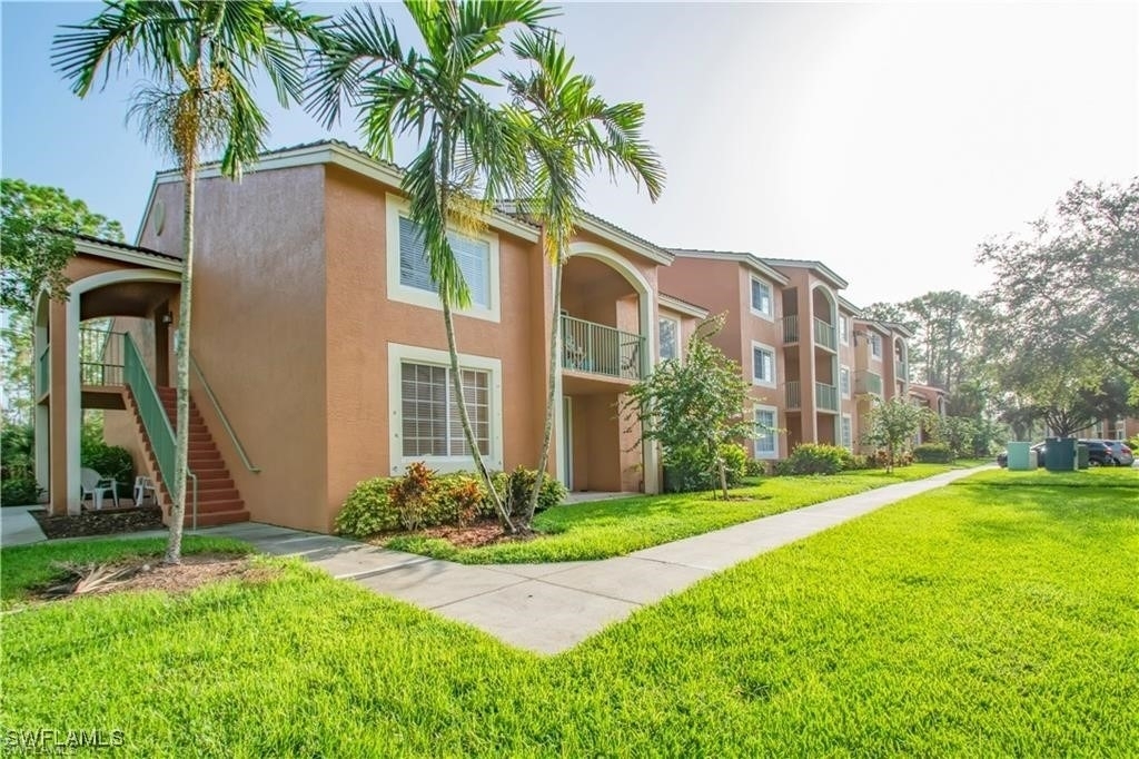1220 Wildwood Lakes Boulevard - Photo 3