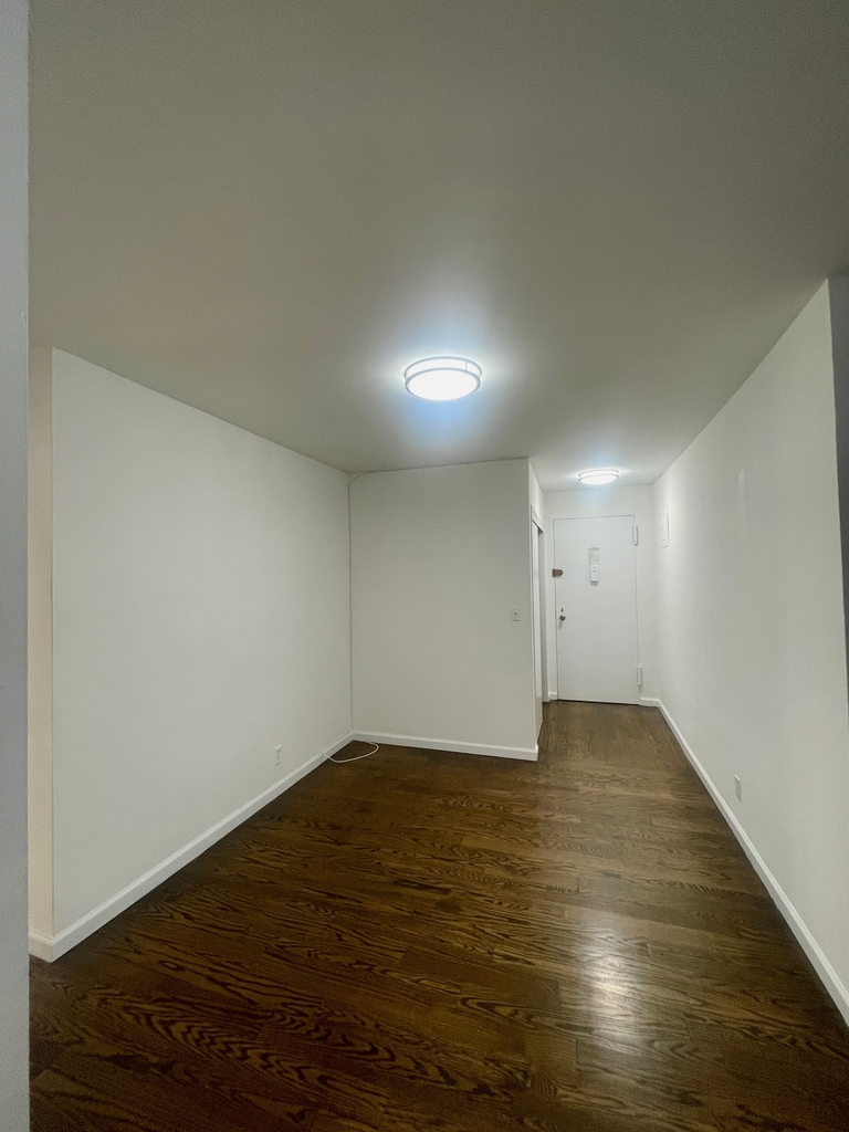 405 East 56th Street - Photo 6