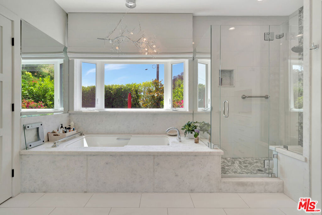 3859 Rambla Pacifico - Photo 18