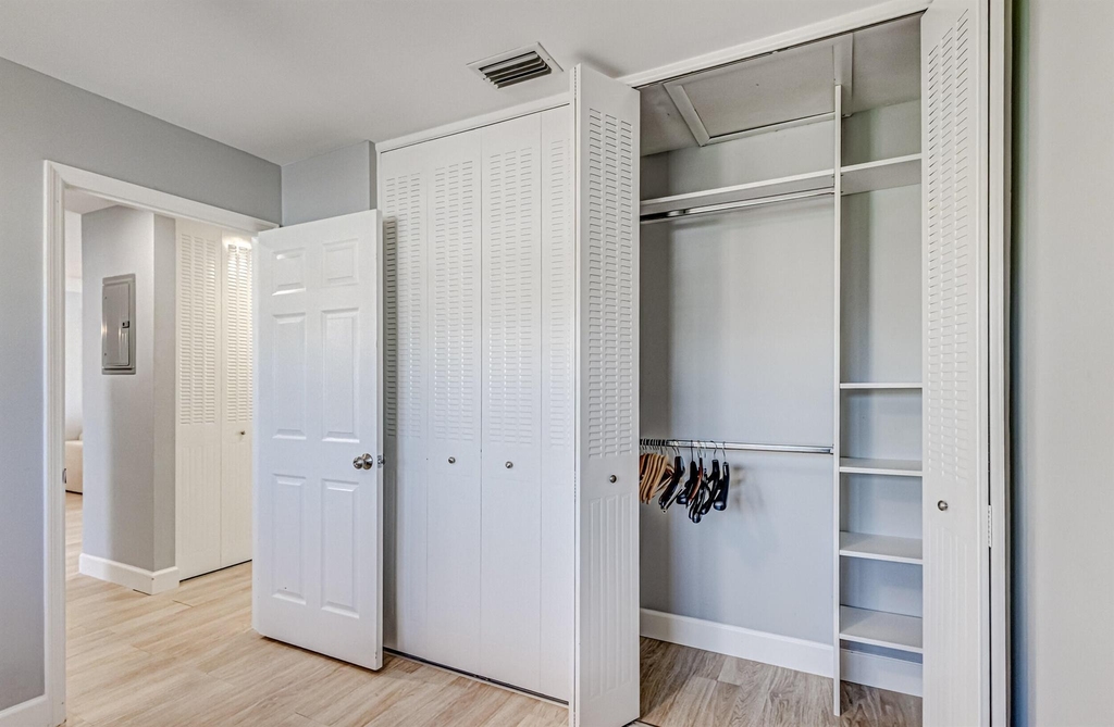 2680 E Barkley Drive - Photo 15