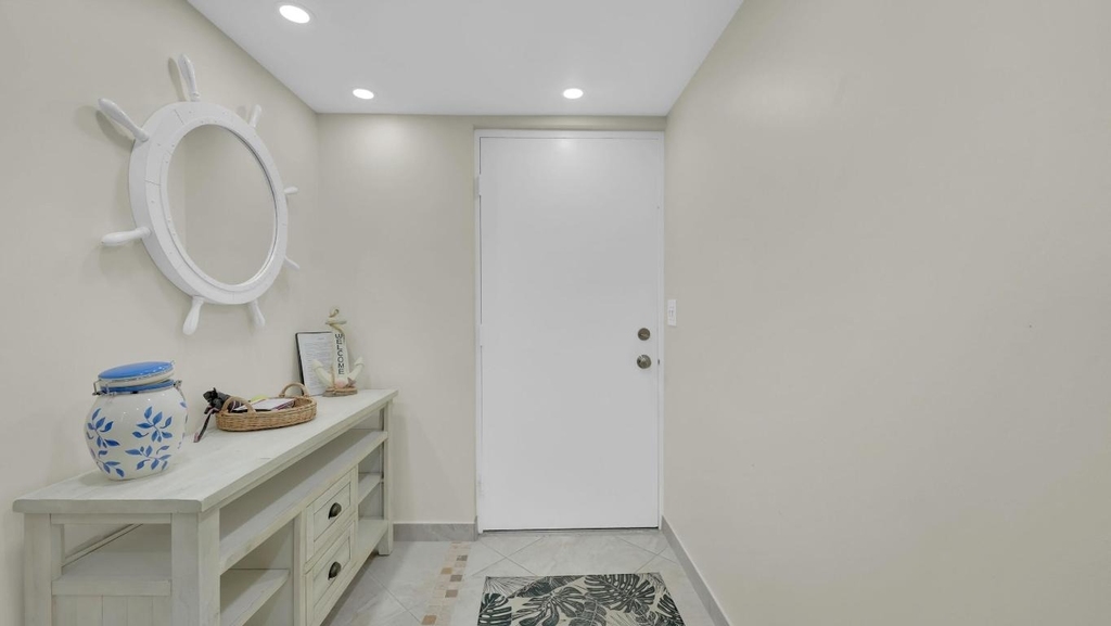 450 Egret Circle - Photo 0