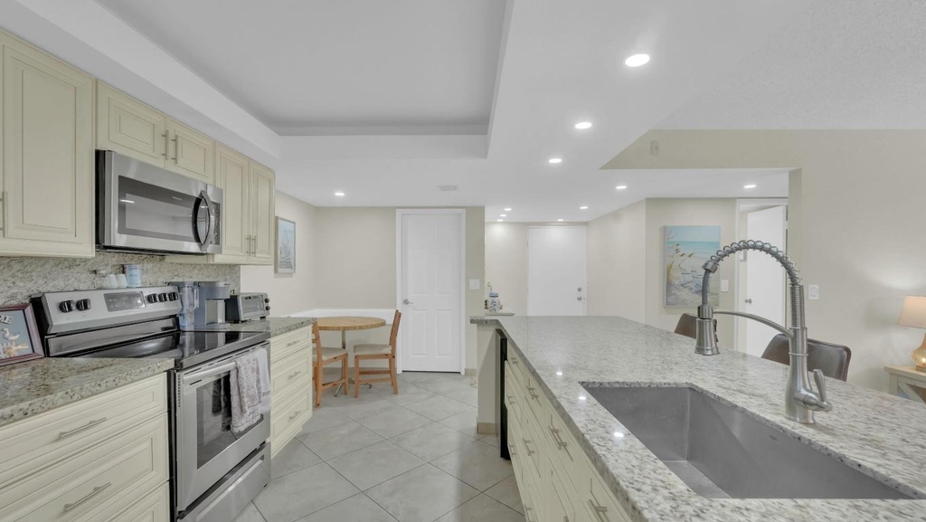 450 Egret Circle - Photo 2