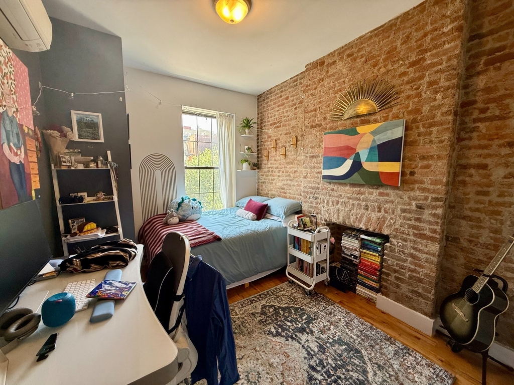 756 Putnam Avenue - Photo 6