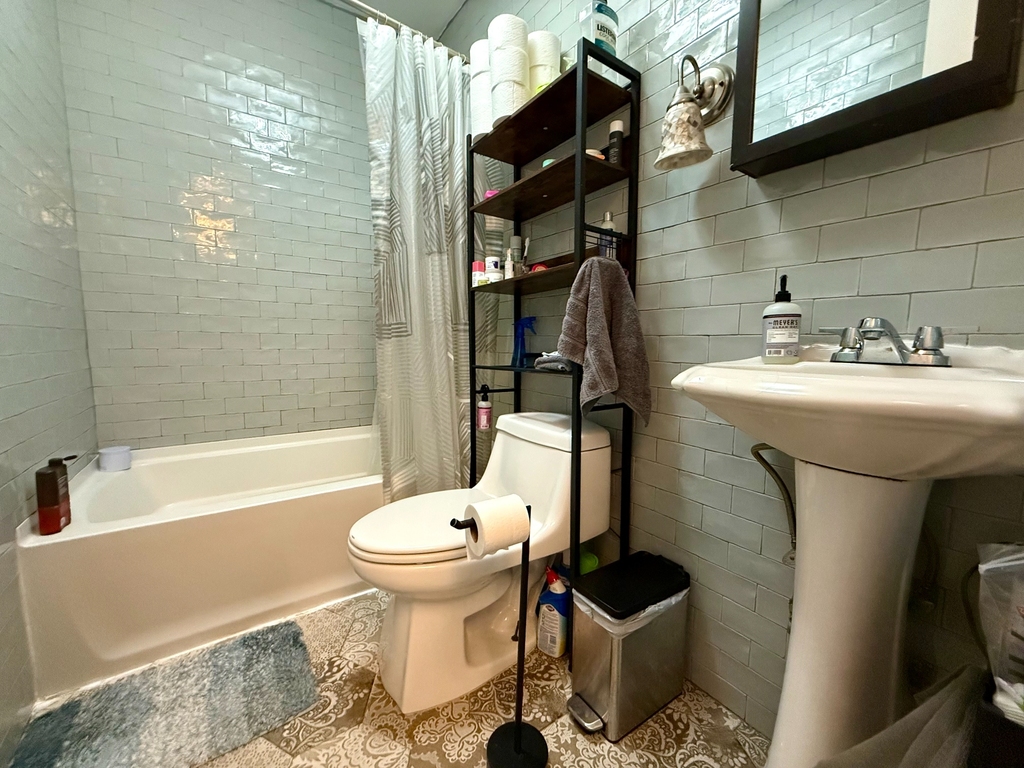 756 Putnam Avenue - Photo 9