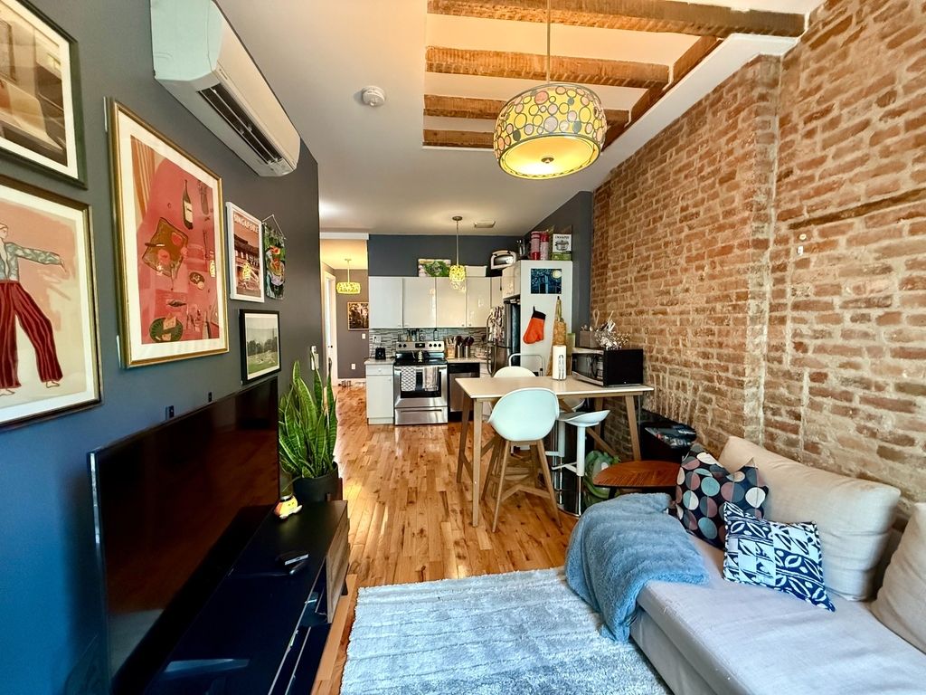 756 Putnam Avenue - Photo 4