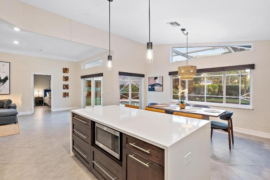 15129 Harriet Avenue - Photo 10