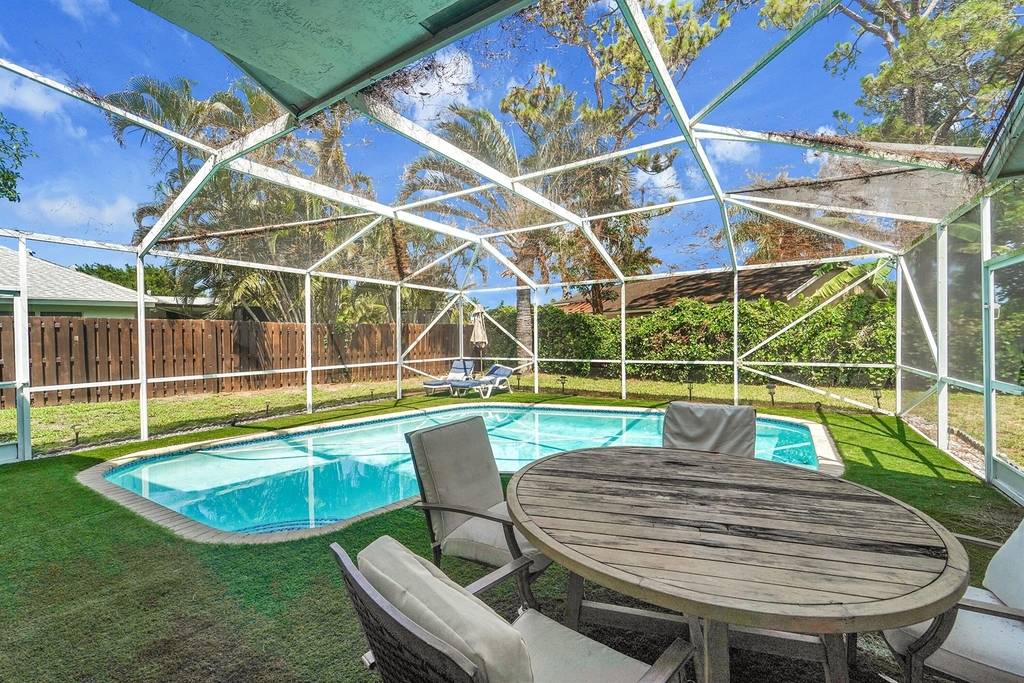 945 Sunflower Avenue - Photo 27