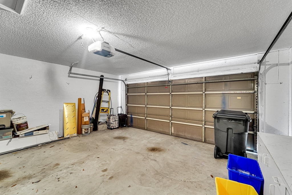 945 Sunflower Avenue - Photo 33