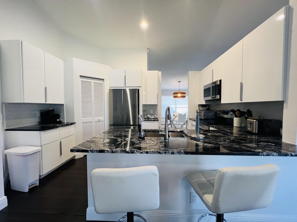 945 Sunflower Avenue - Photo 5